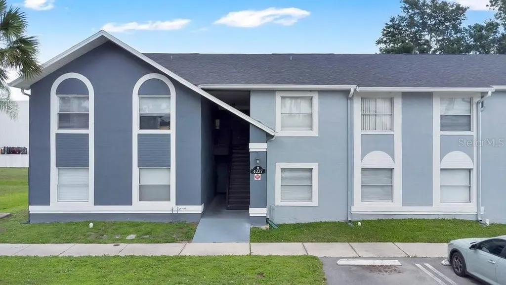 4227 Pershing Pointe Place Orlando FL 32822