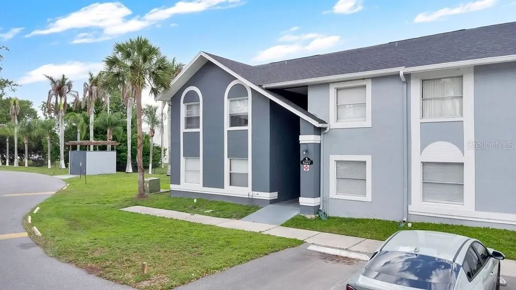 4227 Pershing Pointe Place Orlando FL 32822