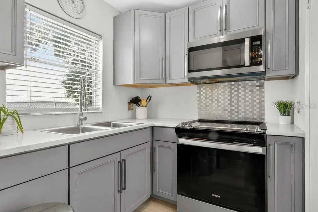 4227 Pershing Pointe Place Orlando FL 32822