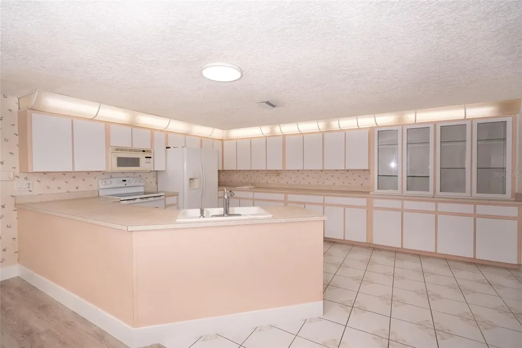 7003 Fountain Avenue Tampa FL 33634