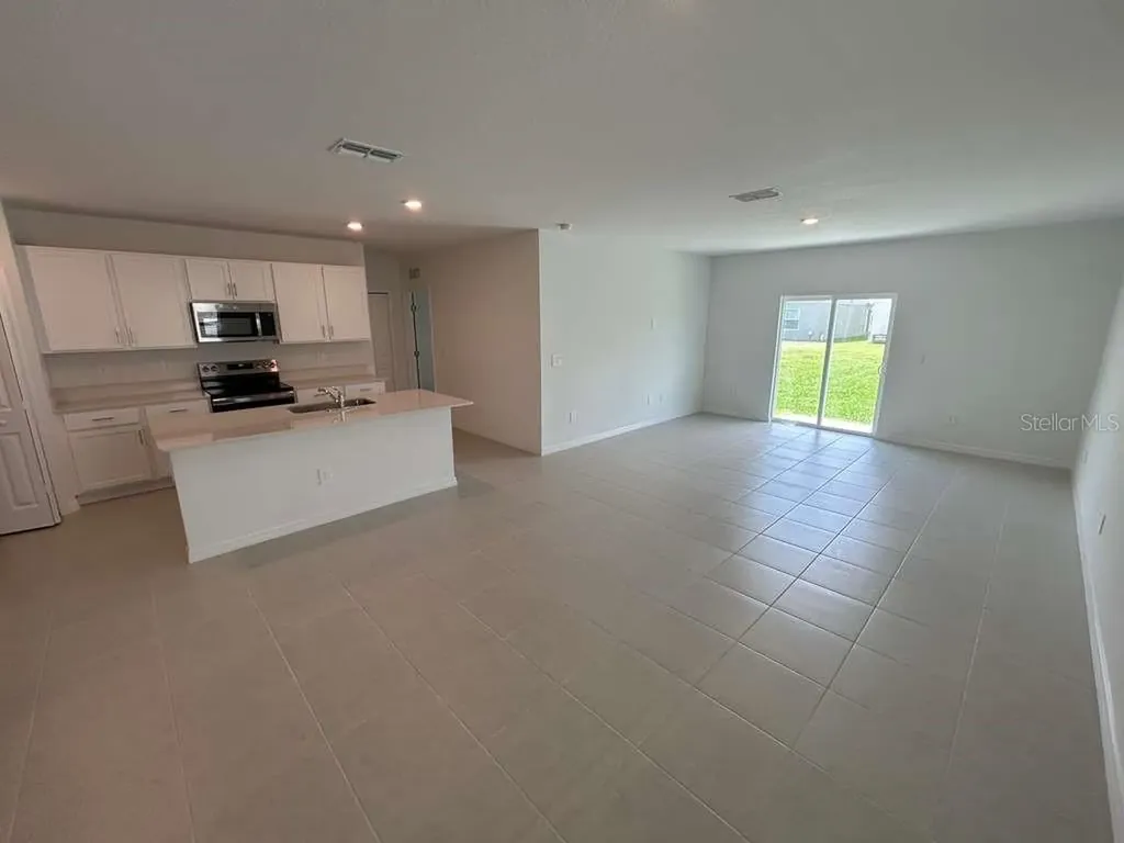 1140 Hour Glass Road Lakeland FL 33801