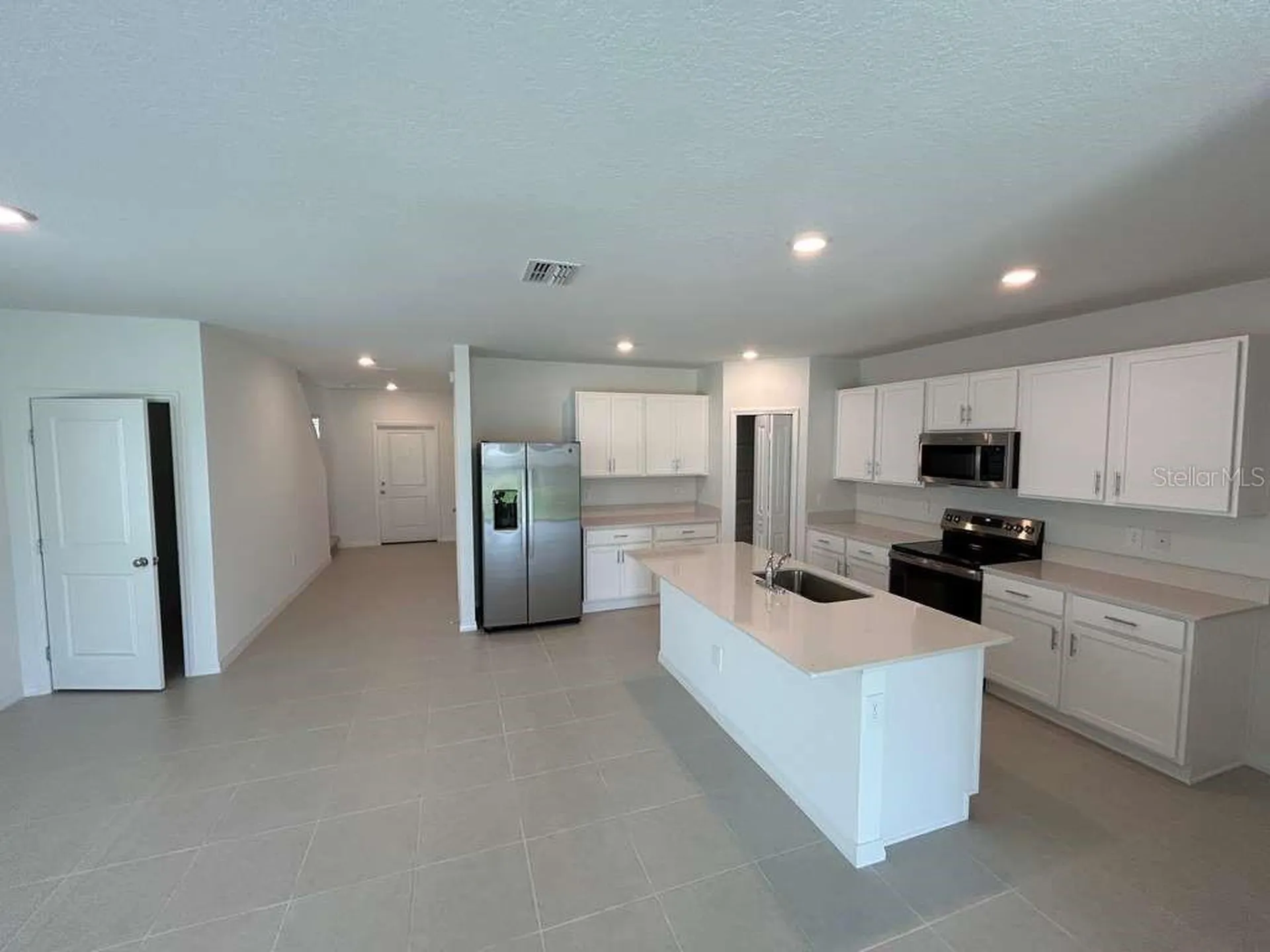 1140 Hour Glass Road Lakeland FL 33801