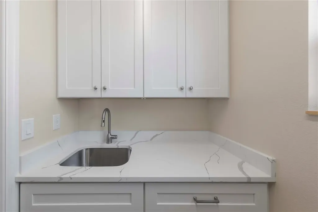 4424 Highland Park Sarasota FL 34235
