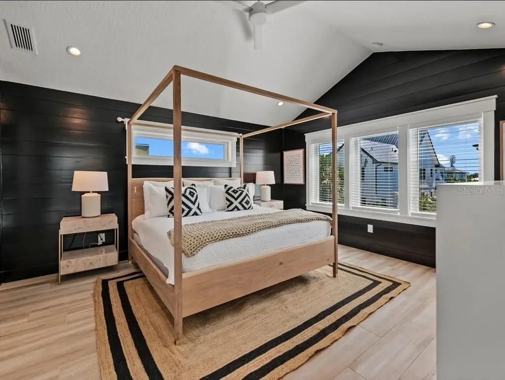 204 Coolidge Drive Sarasota FL 34236