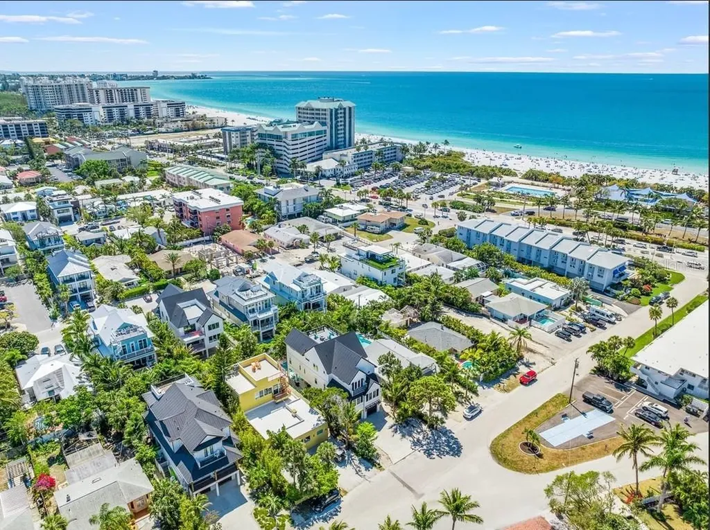 204 Coolidge Drive Sarasota FL 34236