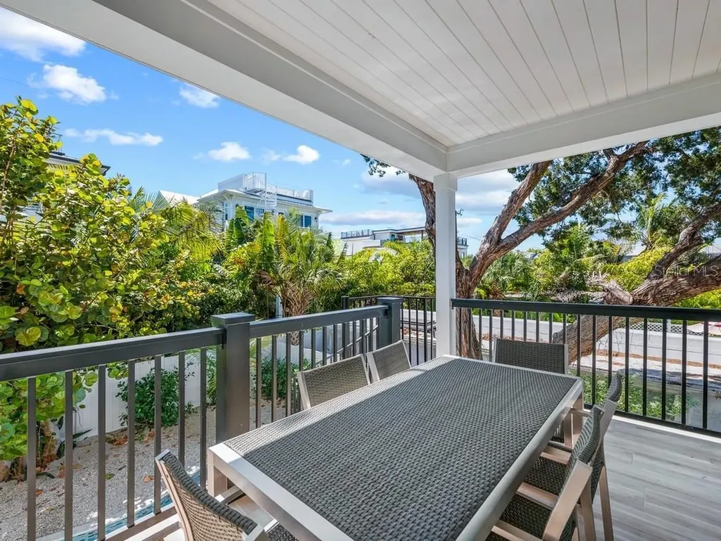 204 Coolidge Drive Sarasota FL 34236