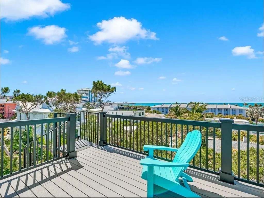 204 Coolidge Drive Sarasota FL 34236