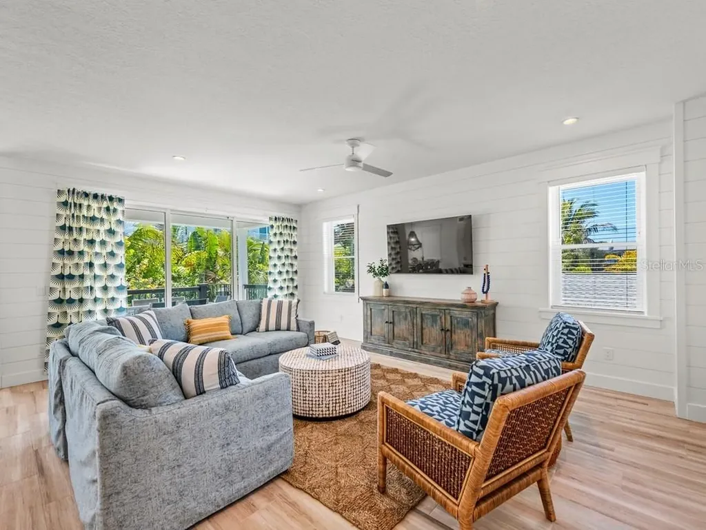 204 Coolidge Drive Sarasota FL 34236