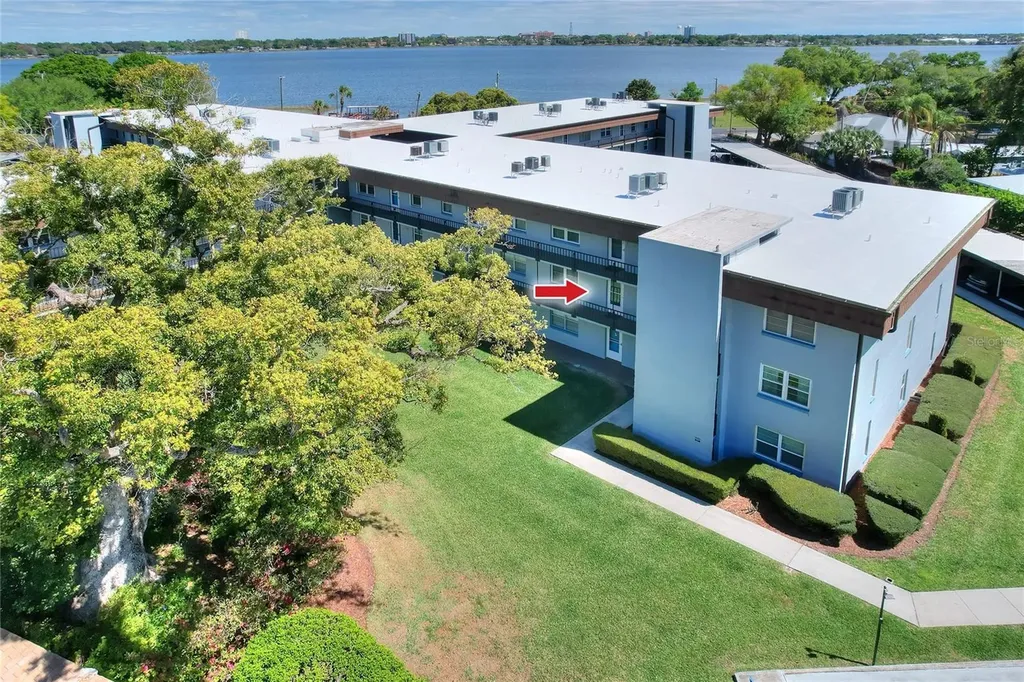 333 Lake Howard Drive NW Winter Haven FL 33880