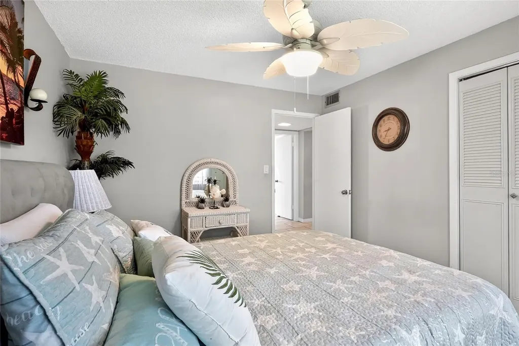 333 Lake Howard Drive NW Winter Haven FL 33880