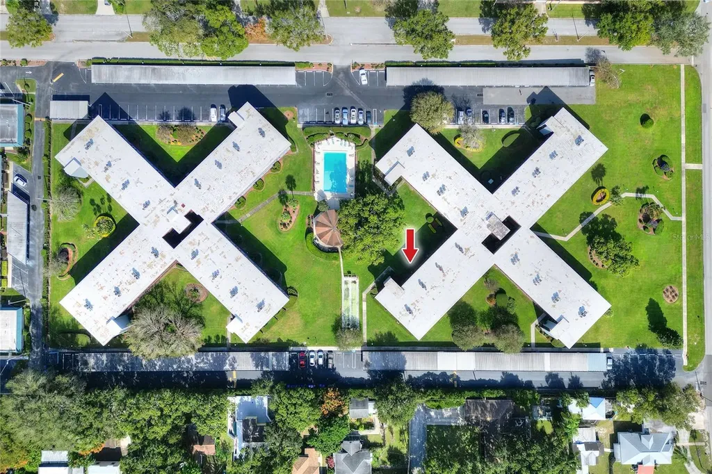 333 Lake Howard Drive NW Winter Haven FL 33880