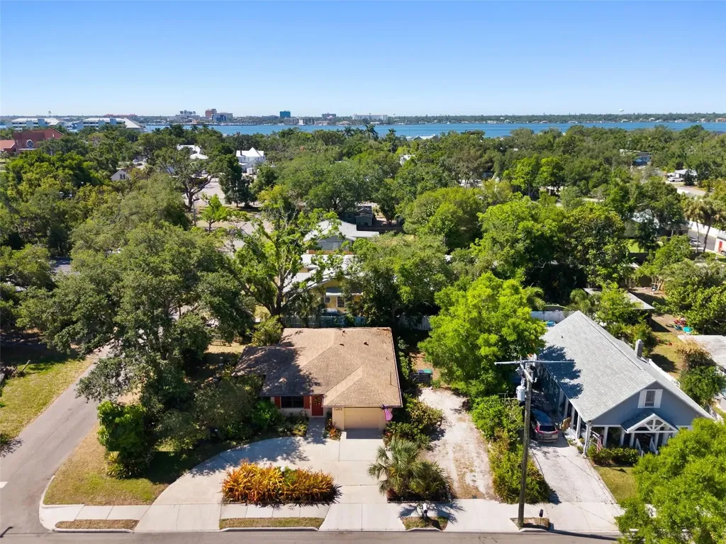 1201 6th Street W Palmetto FL 34221