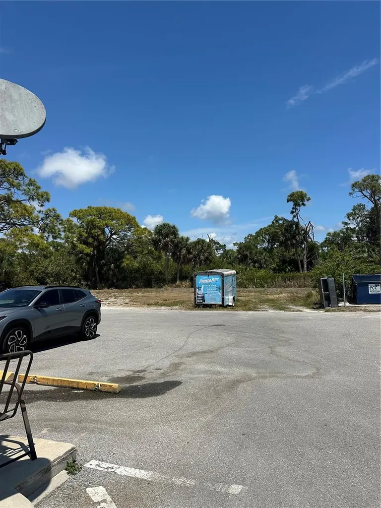 119 S Indiana Avenue Englewood FL 34223