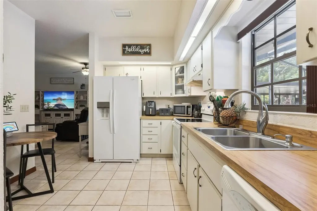 209 E Catawba Street Fruitland Park FL 34731