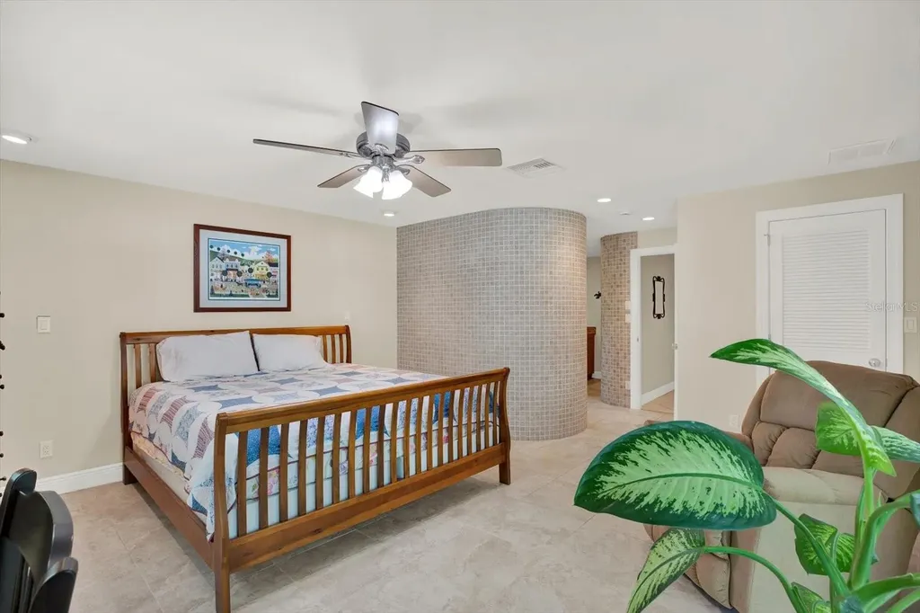 14725 Crown Drive Largo FL 33774