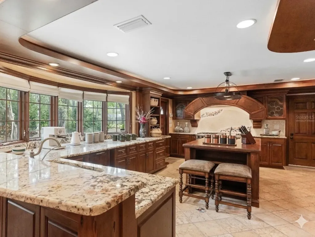2124 Laurence Drive Clearwater FL 33764