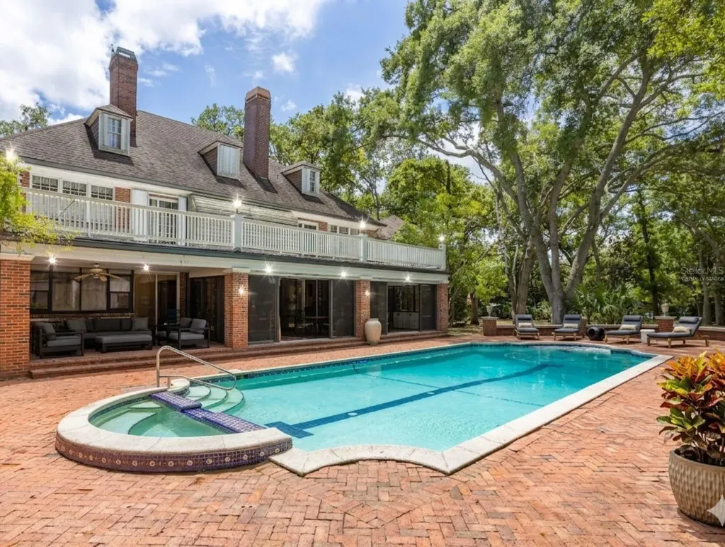 2124 Laurence Drive Clearwater FL 33764