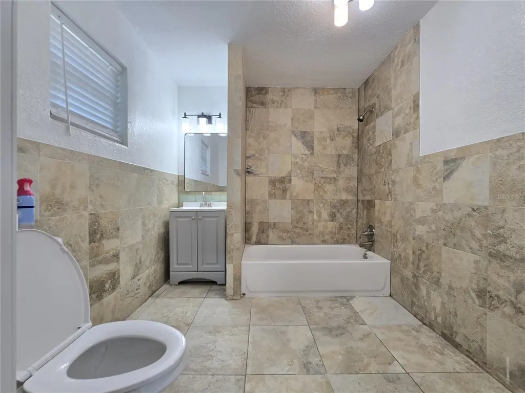 1816 Rendale Drive Orlando FL 32805