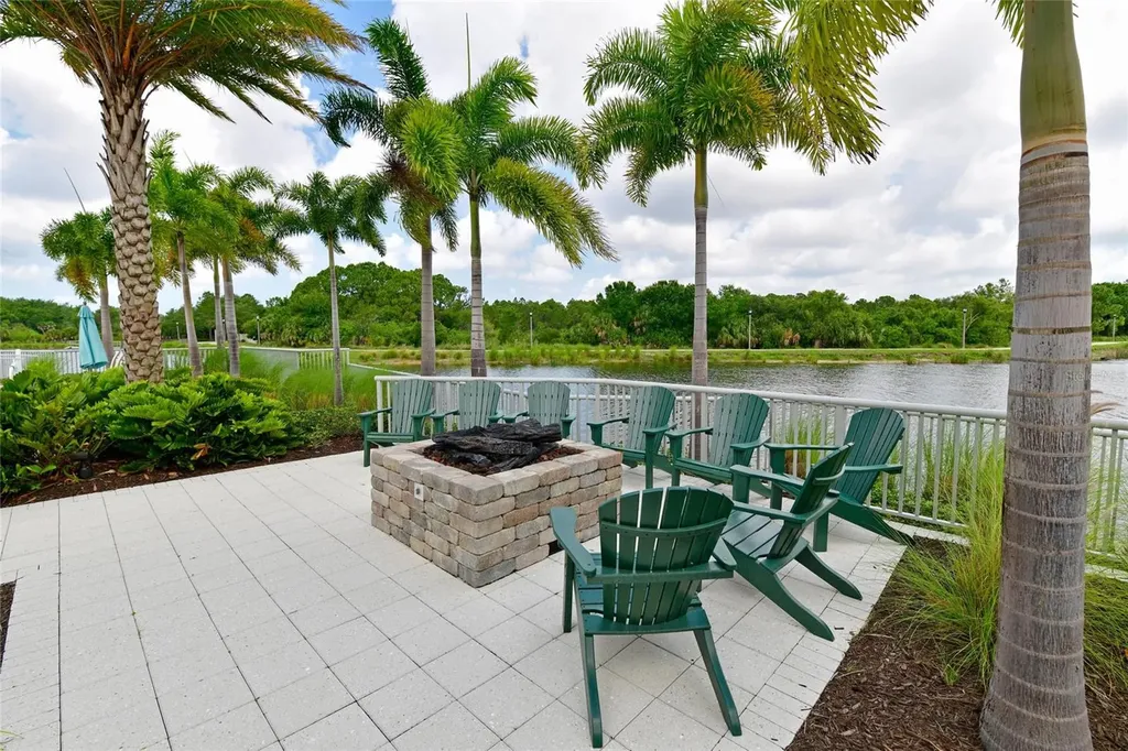 10520 Boardwalk Loop Bradenton FL 34202
