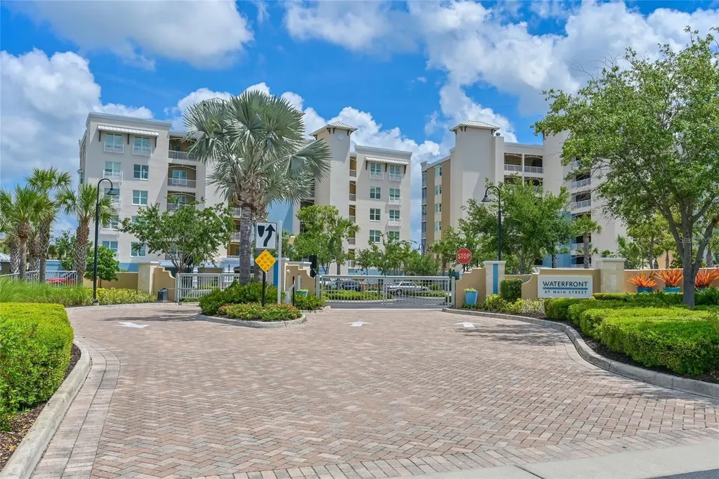 10520 Boardwalk Loop Bradenton FL 34202