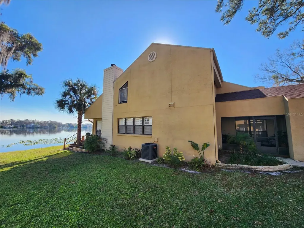 3402 Ellenwood Lane Tampa FL 33618