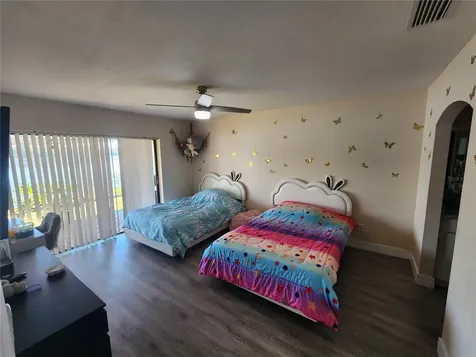 3402 Ellenwood Lane Tampa FL 33618