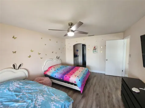 3402 Ellenwood Lane Tampa FL 33618