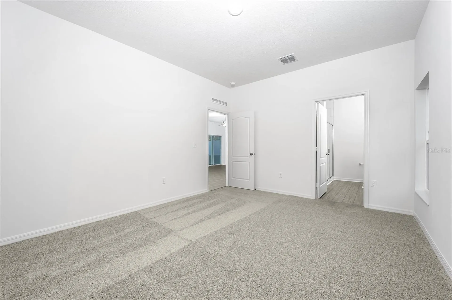 13347 Tula Loop Astatula FL 34705