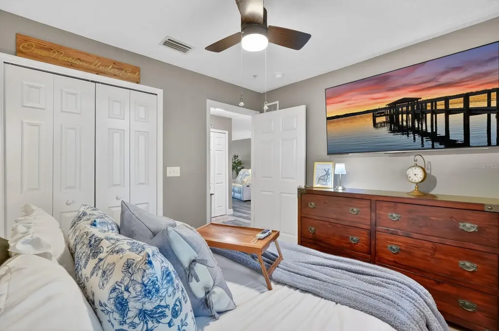 99 Broad River Place Welaka FL 32193