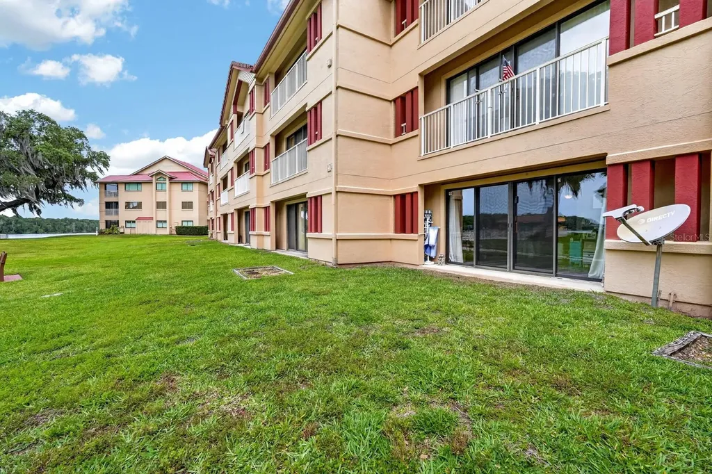 99 Broad River Place Welaka FL 32193