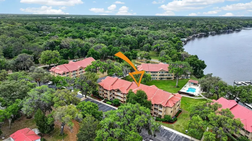 99 Broad River Place Welaka FL 32193
