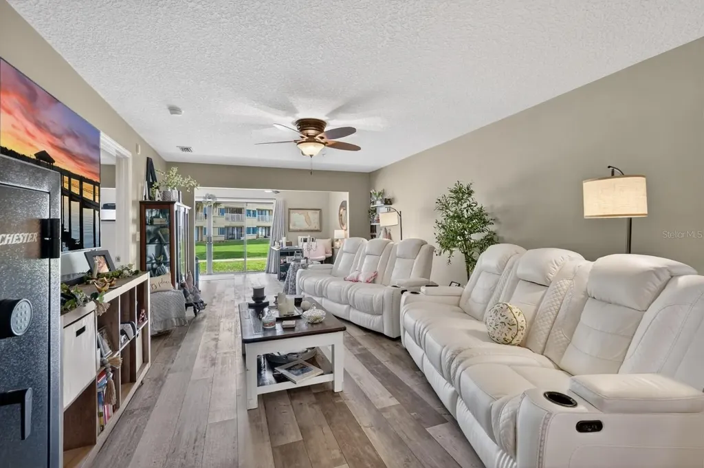 99 Broad River Place Welaka FL 32193