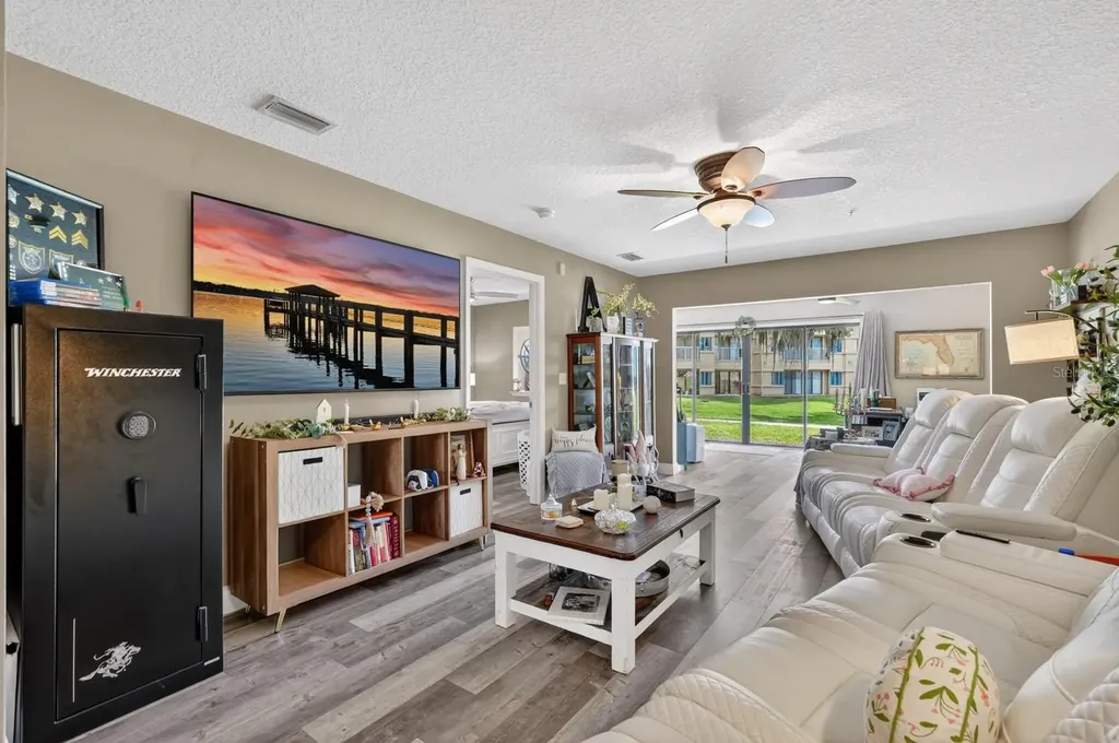 99 Broad River Place Welaka FL 32193