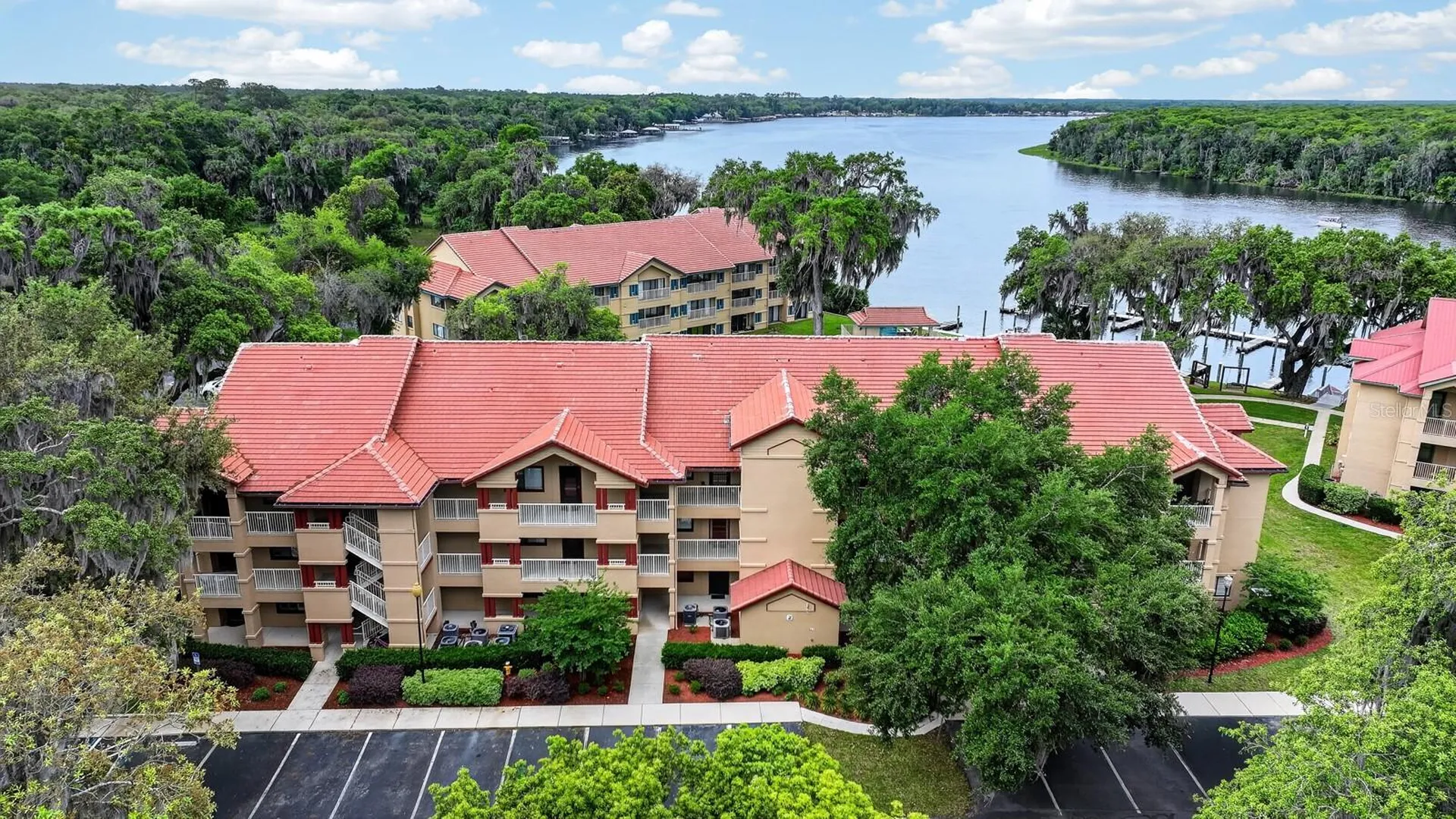 99 Broad River Place Welaka FL 32193