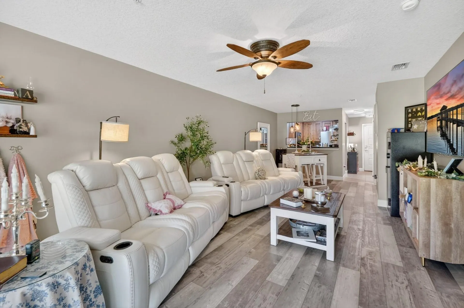 99 Broad River Place Welaka FL 32193