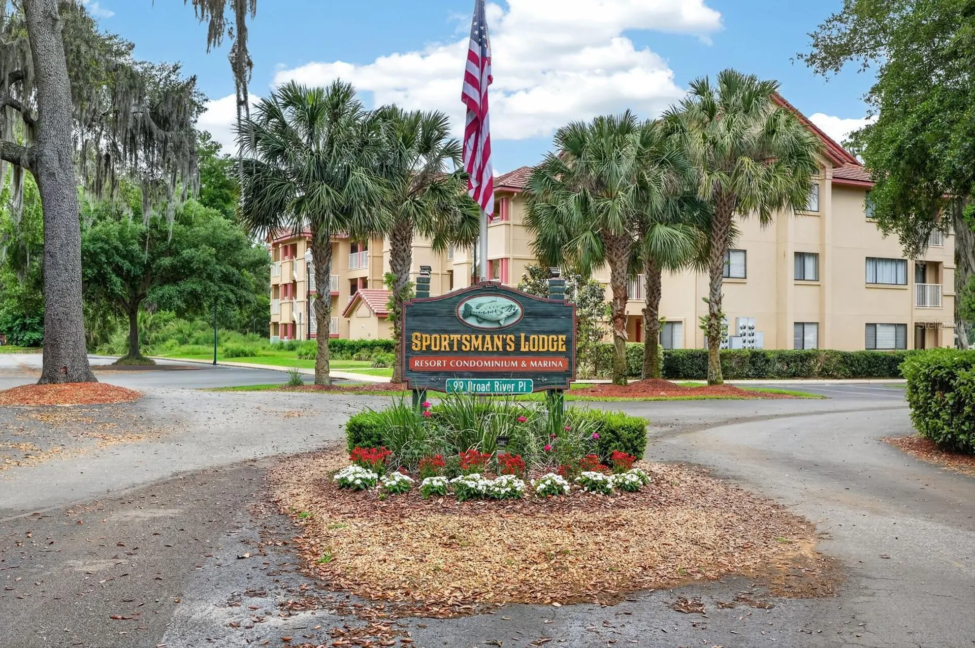 99 Broad River Place Welaka FL 32193