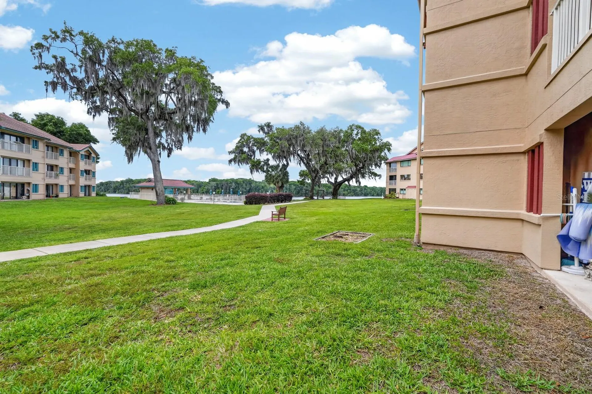 99 Broad River Place Welaka FL 32193
