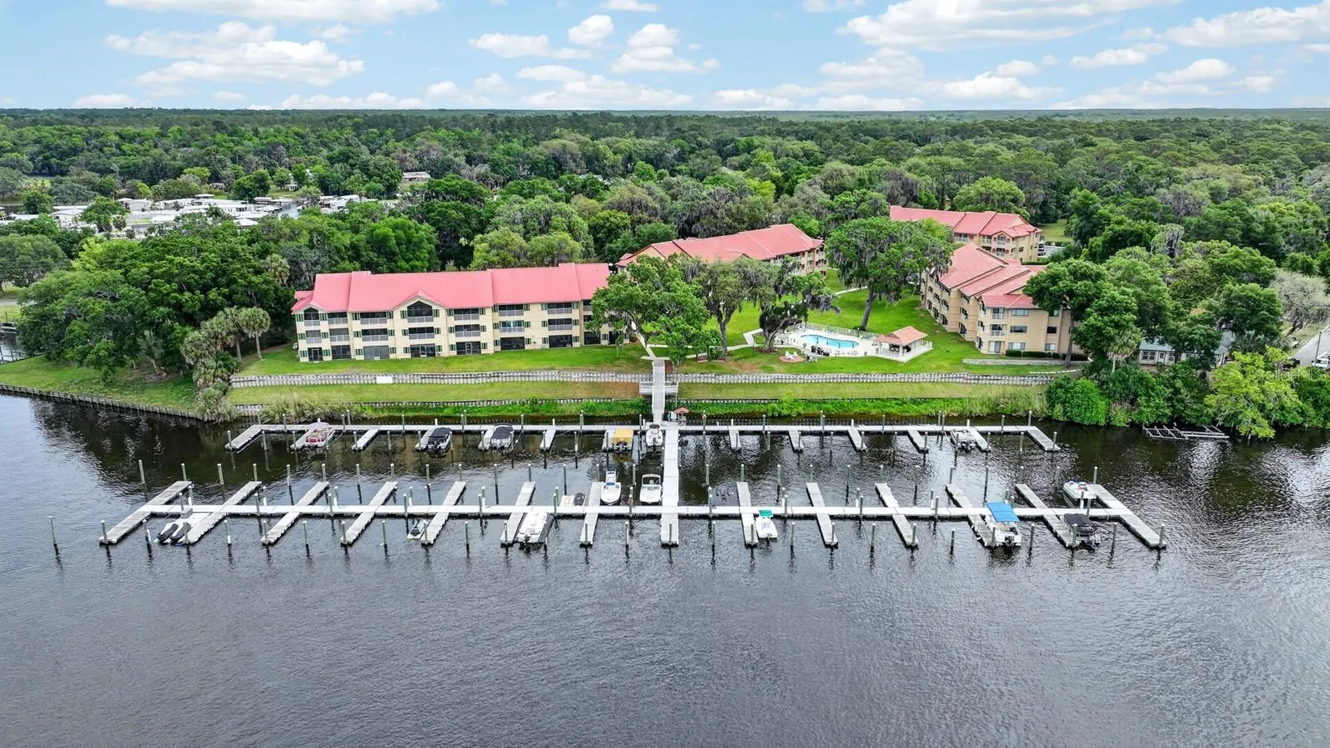99 Broad River Place Welaka FL 32193