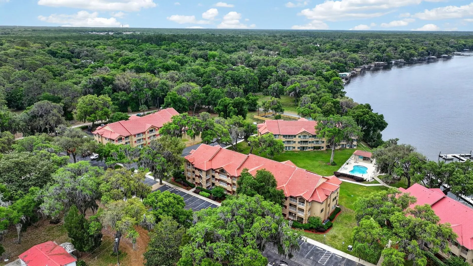 99 Broad River Place Welaka FL 32193