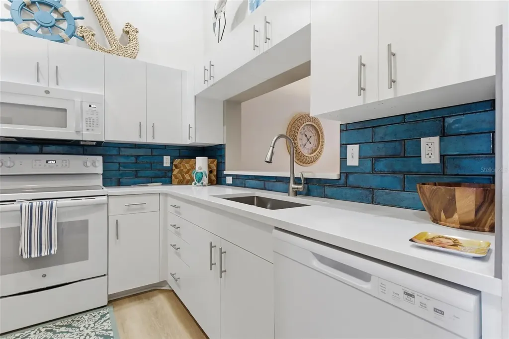 9320 Clubside Circle S Sarasota FL 34238