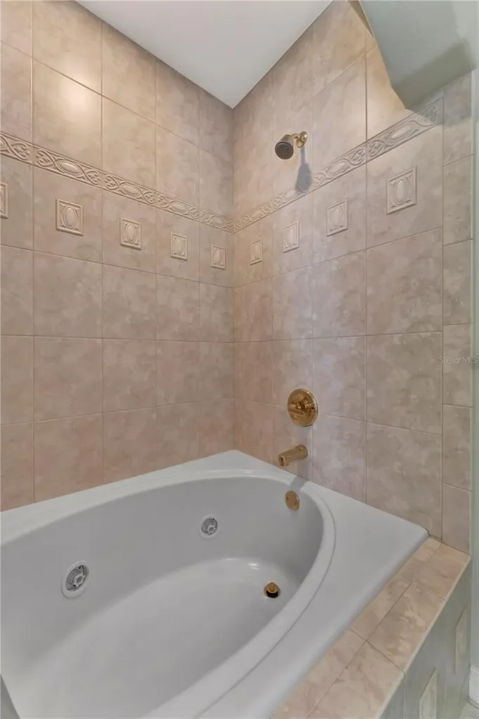 416 81st Street W Bradenton FL 34209