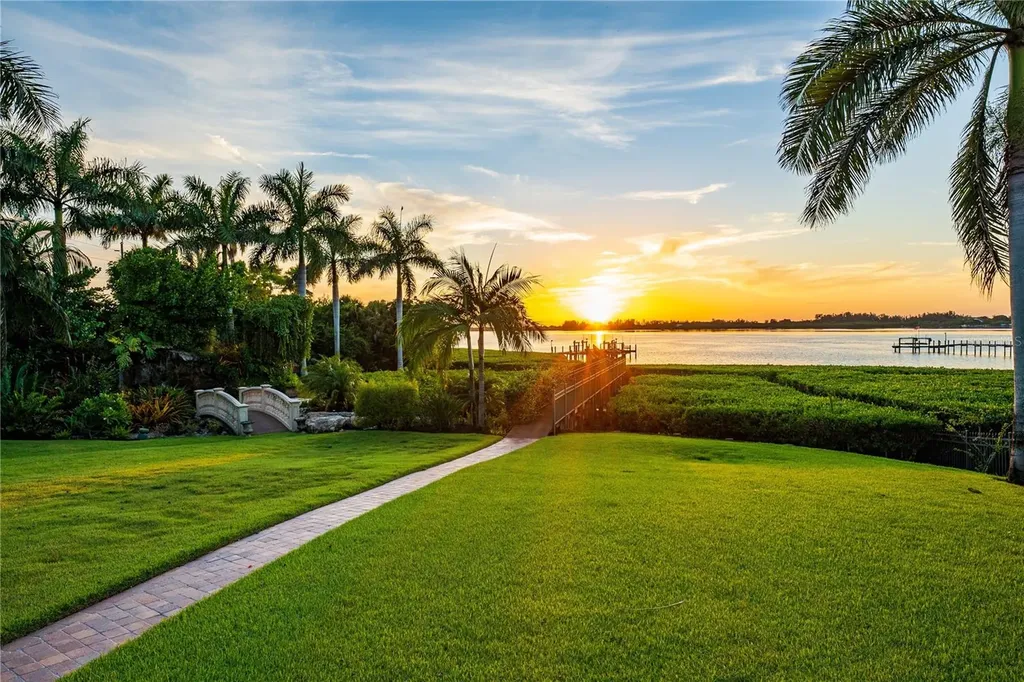 416 81st Street W Bradenton FL 34209