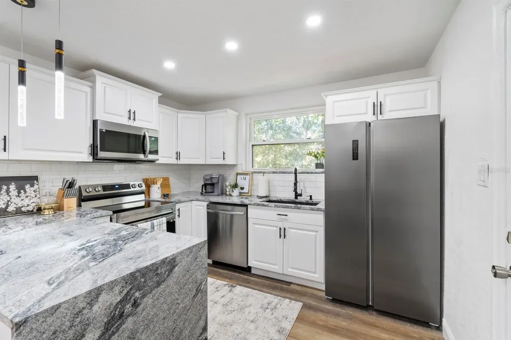 2402 W Cypress Street Tampa FL 33609