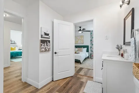 2402 W Cypress Street Tampa FL 33609