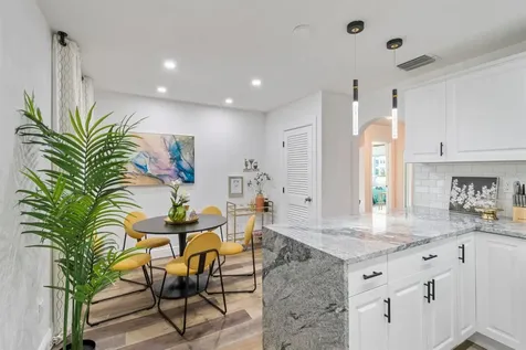 2402 W Cypress Street Tampa FL 33609