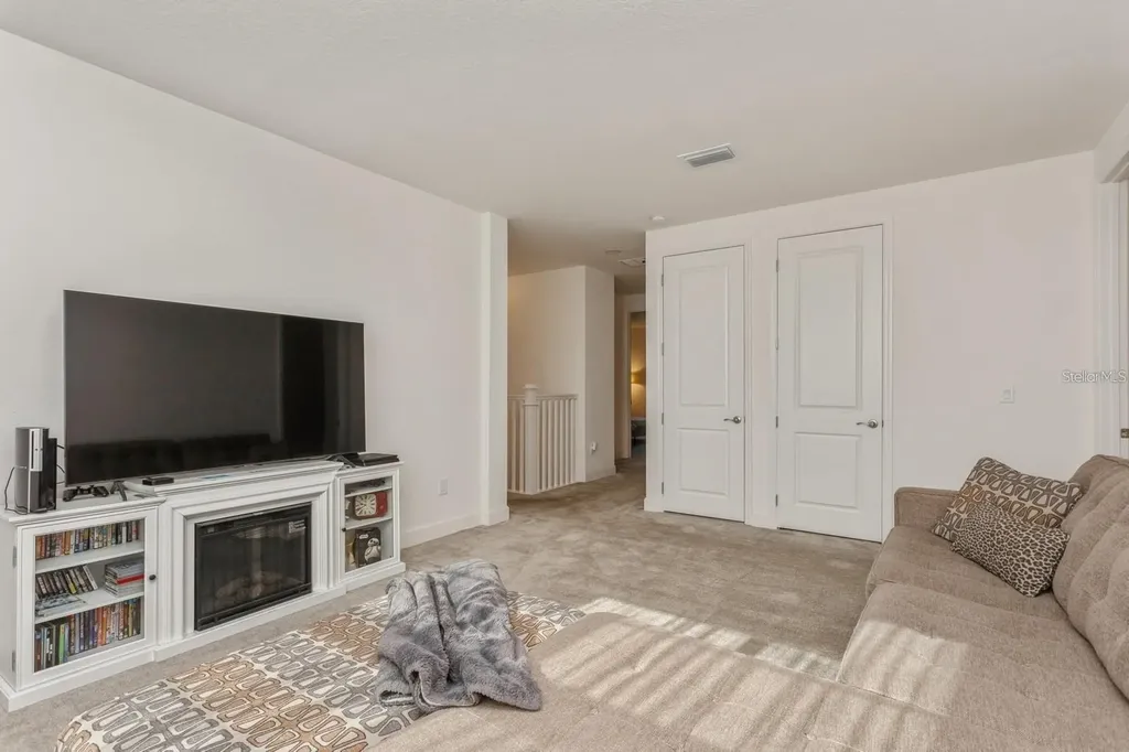 3281 Great Banyan Way Wesley Chapel FL 33543