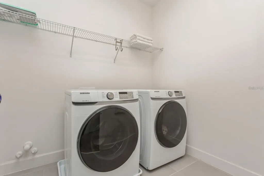 3281 Great Banyan Way Wesley Chapel FL 33543