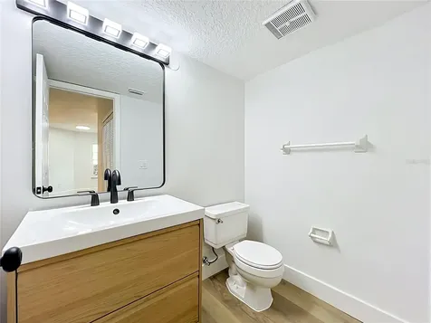 2768 Donaldson Drive Orlando FL 32812