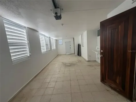 Calle Montreal Caguas Norte Caguas PR 00725