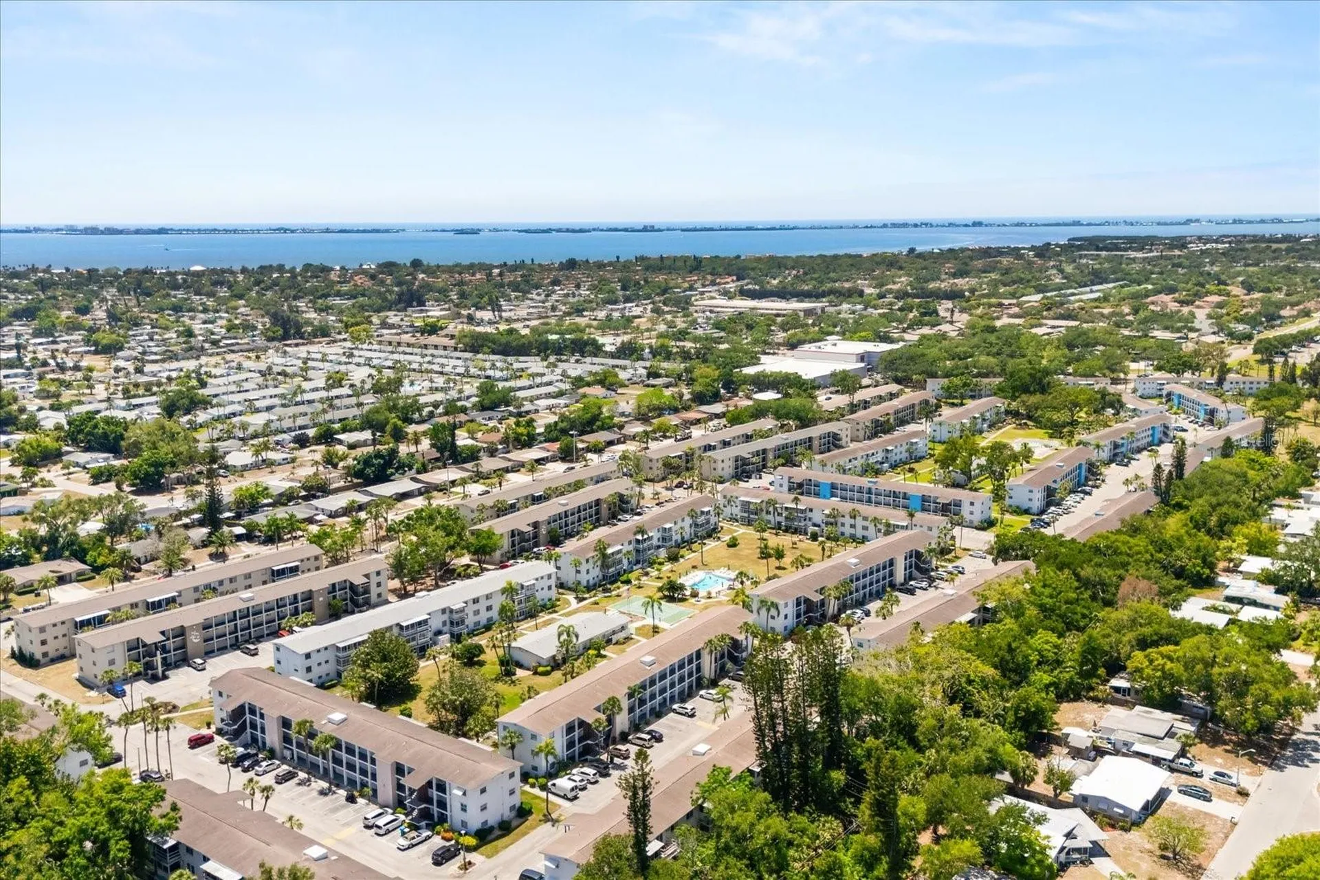 2425 Flamingo Boulevard Bradenton FL 34207